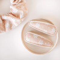 'Daisy' Hair Clips - Apricot